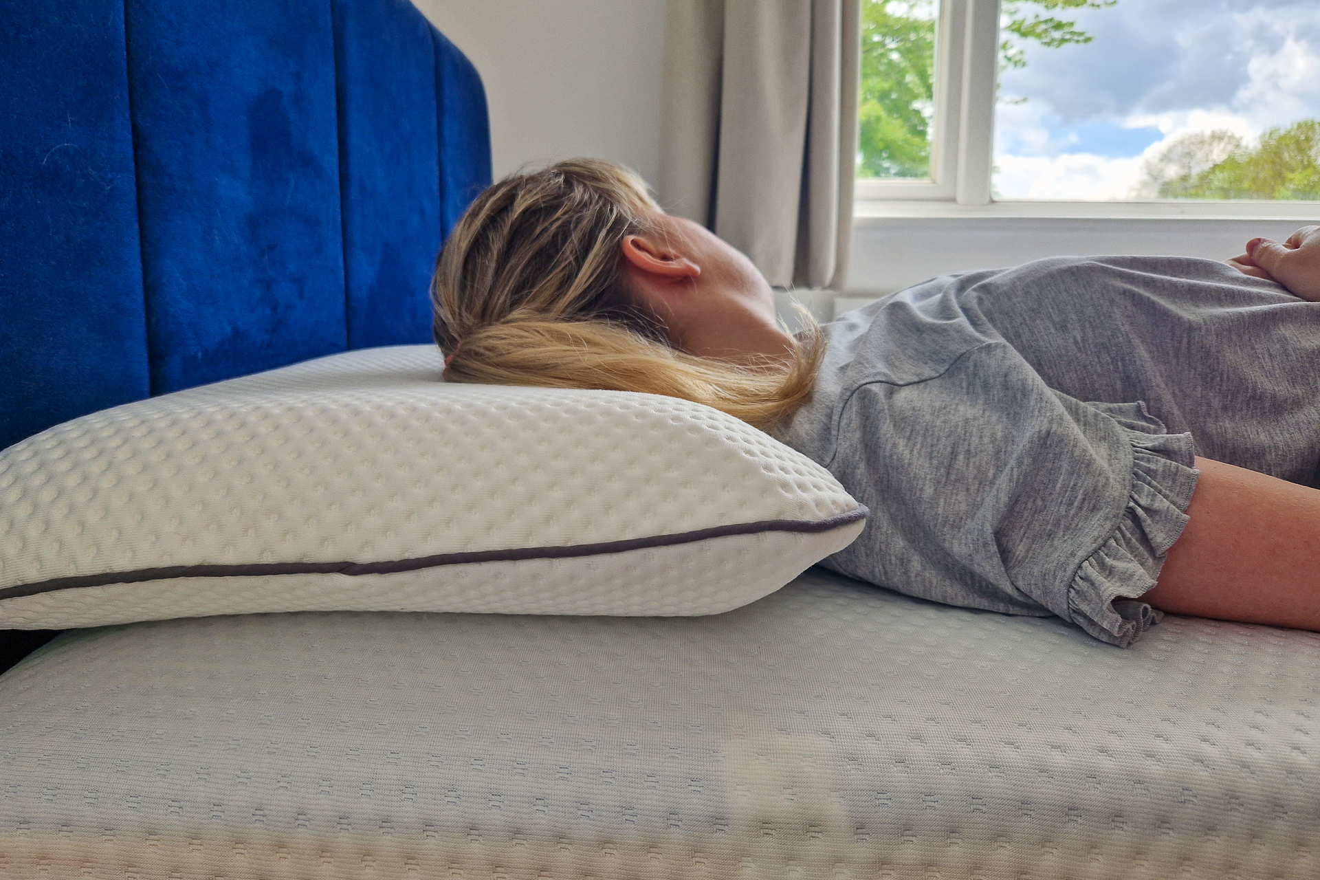 back sleeper on two layers